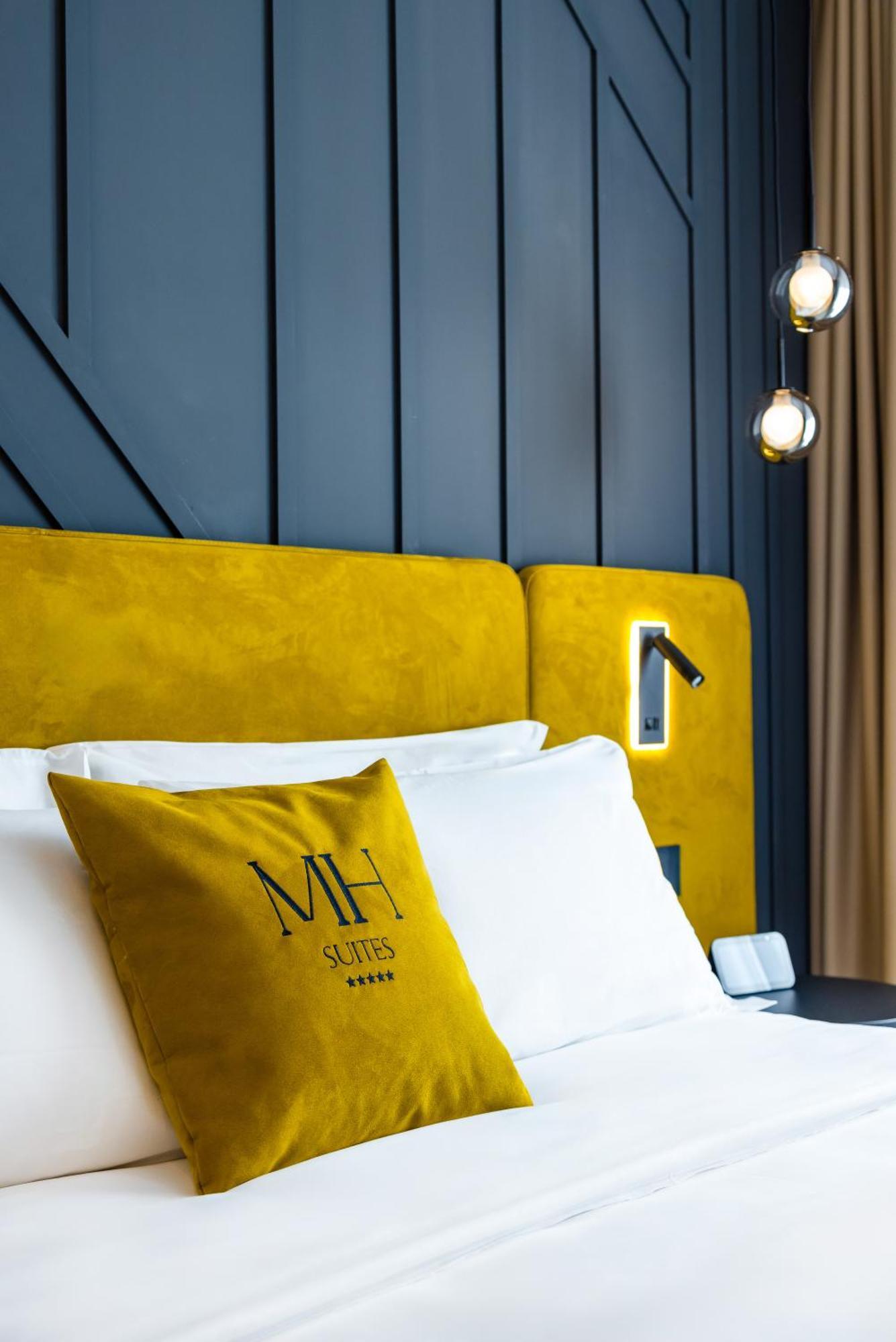 Mh Suites Plebiscito Napels Buitenkant foto