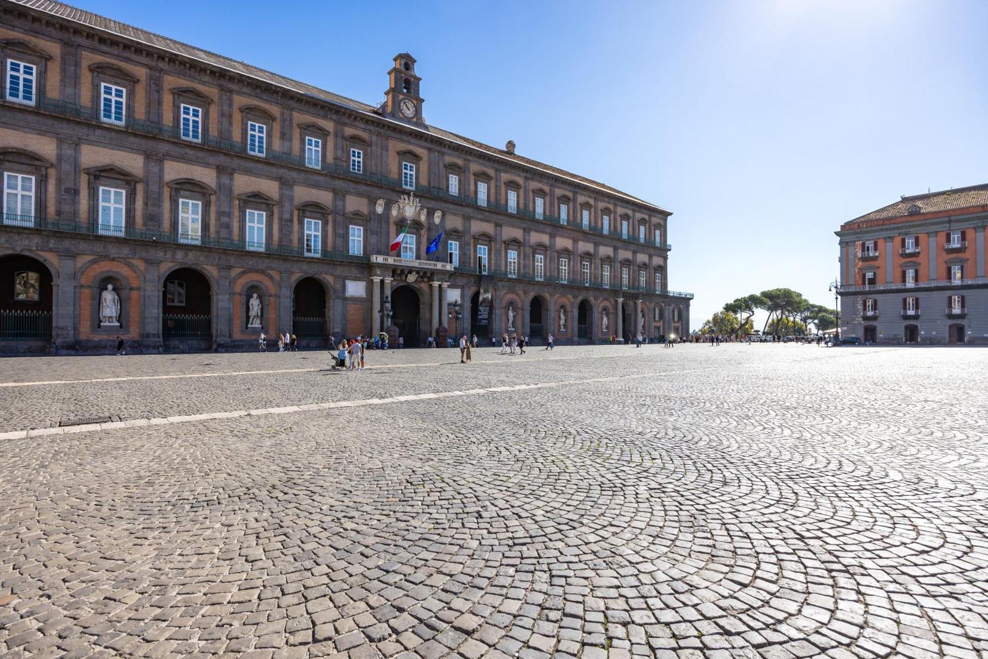 Mh Suites Plebiscito Napels Buitenkant foto