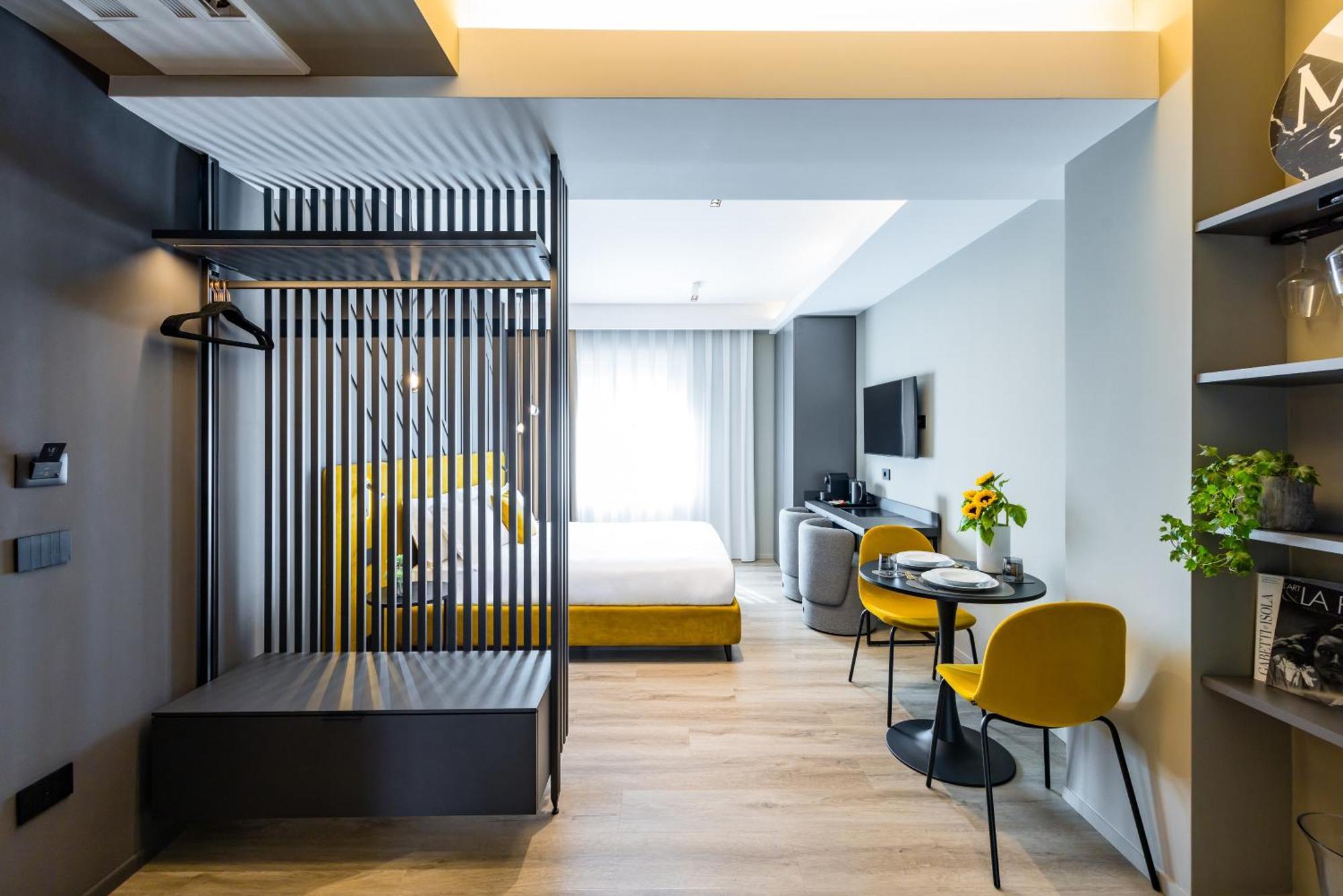 Mh Suites Plebiscito Napels Buitenkant foto