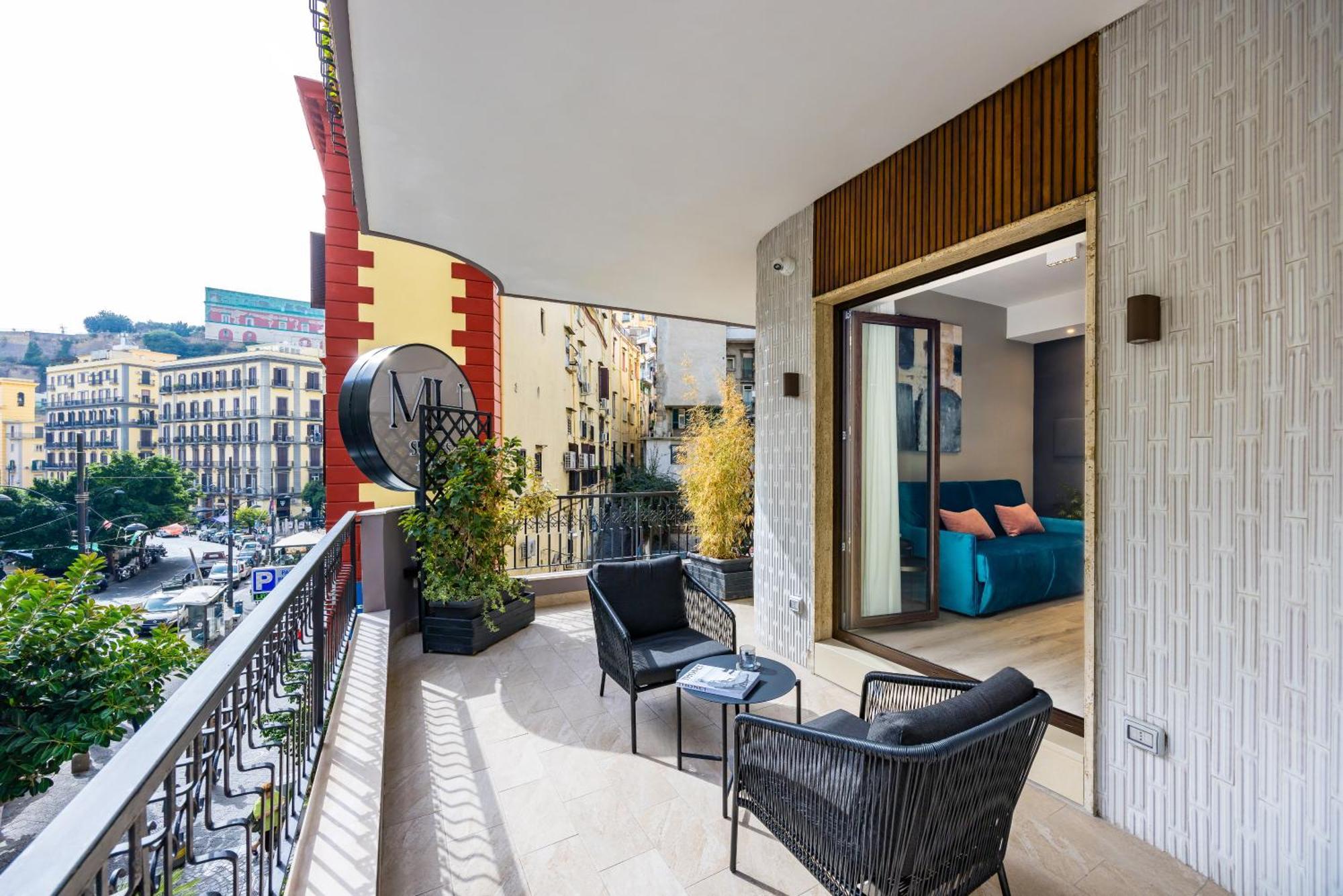 Mh Suites Plebiscito Napels Buitenkant foto