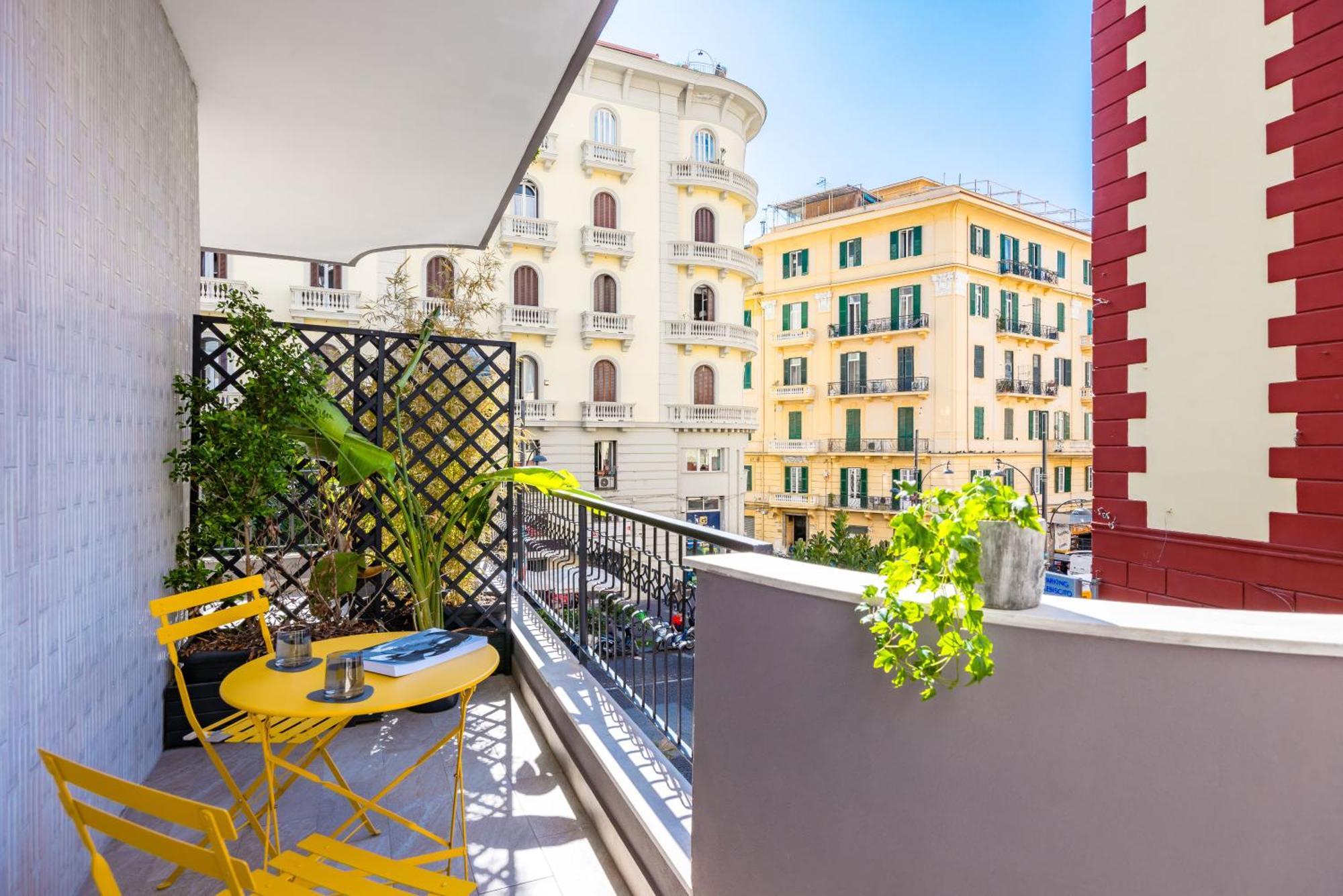 Mh Suites Plebiscito Napels Buitenkant foto