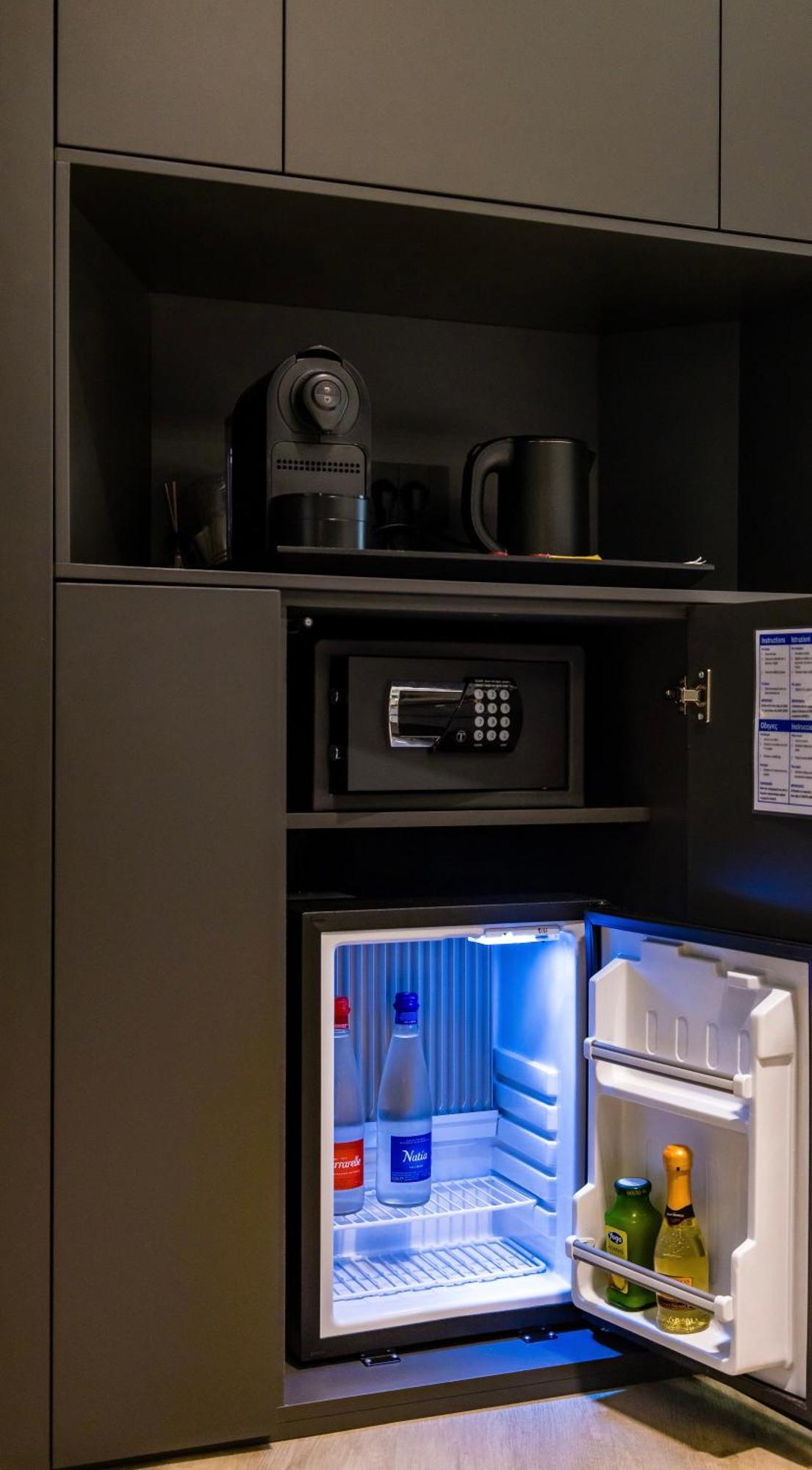 Mh Suites Plebiscito Napels Buitenkant foto